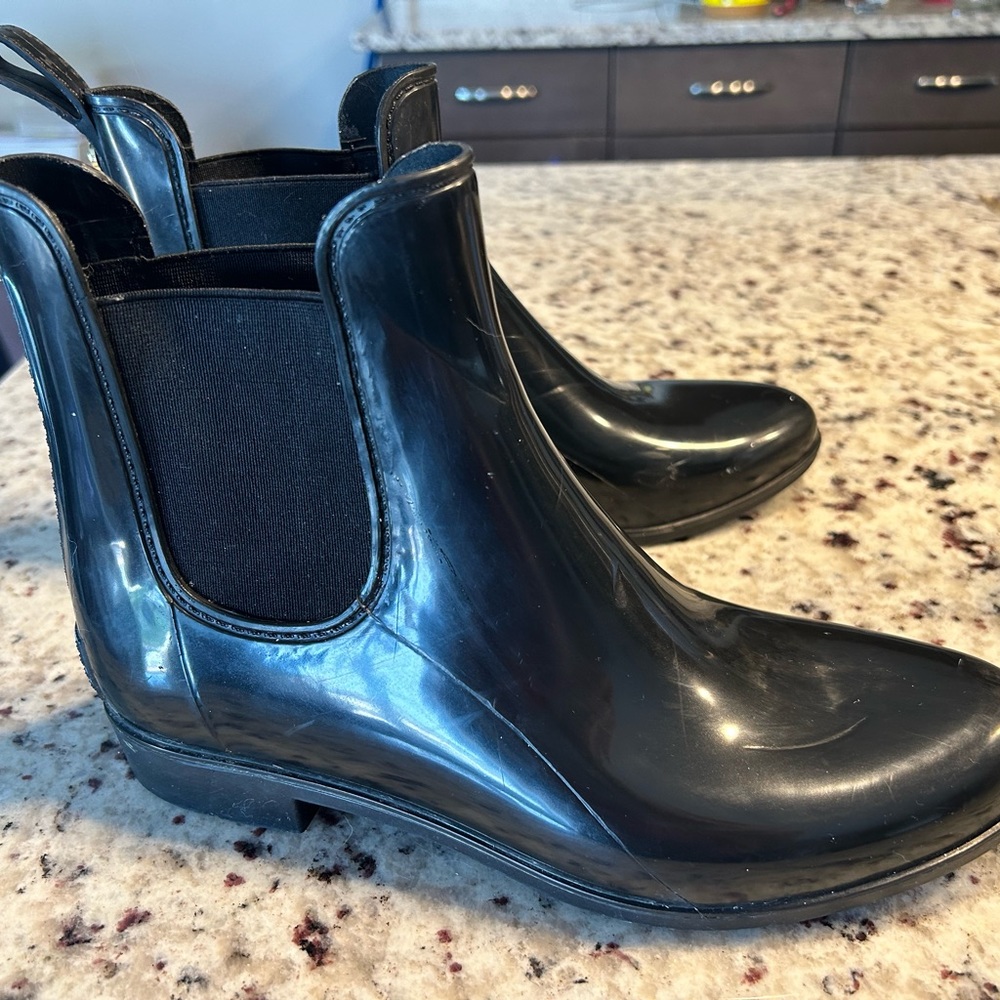 Sam Edelman waterproof boots. Size 9 female.